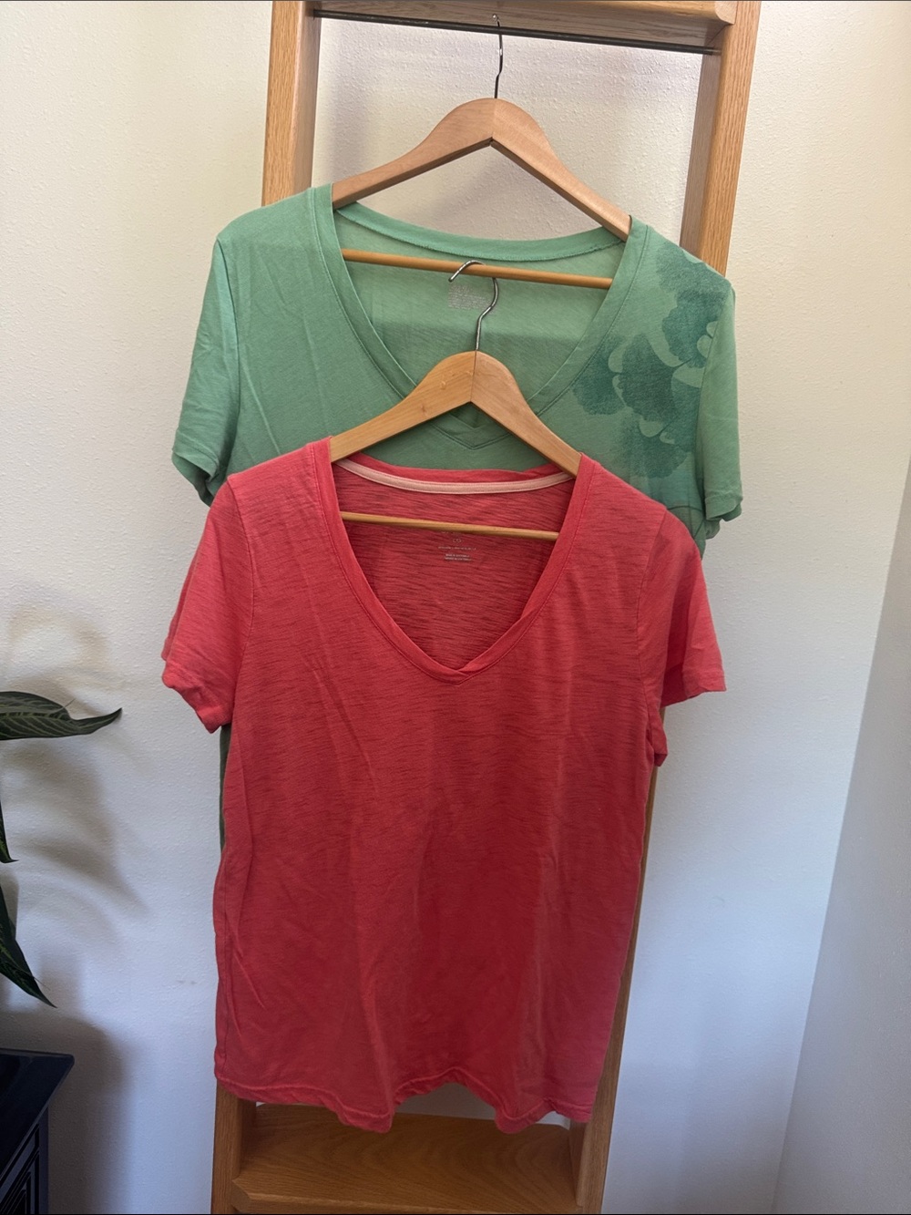 2 Gillian & O’Malley Sleepwear Tshirts V-Neck Bundle - Coral & Mint